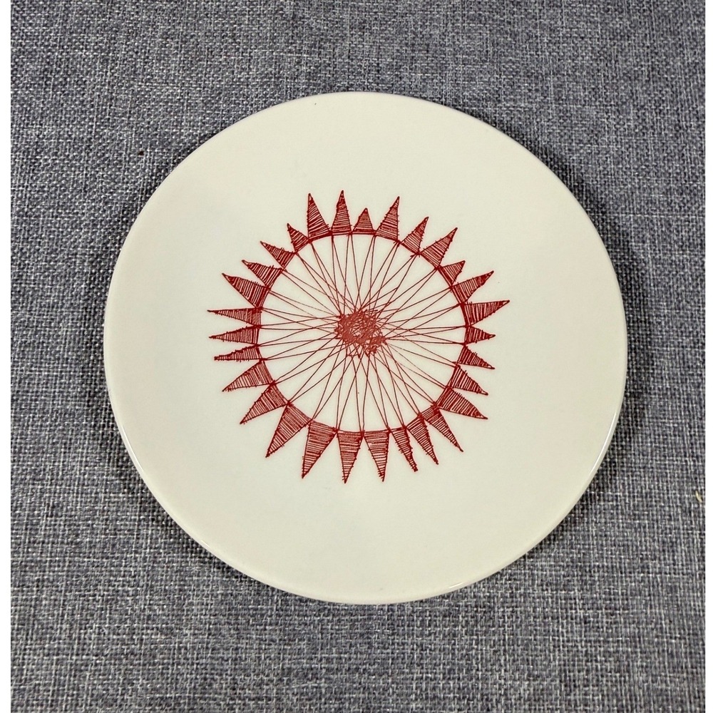 Crate & Barrel Appetizer Dessert Plate Red Ornament Geometric Great Britain 7"